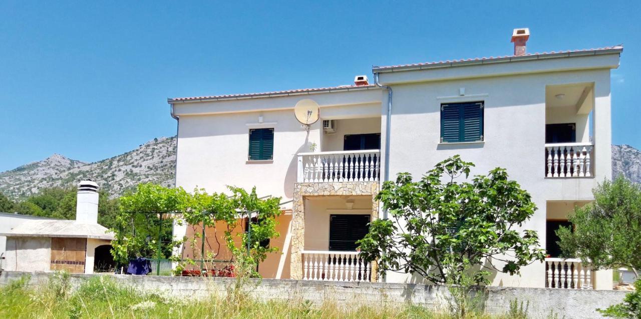 Apartment Pepa Starigrad Paklenica Eksteriør billede